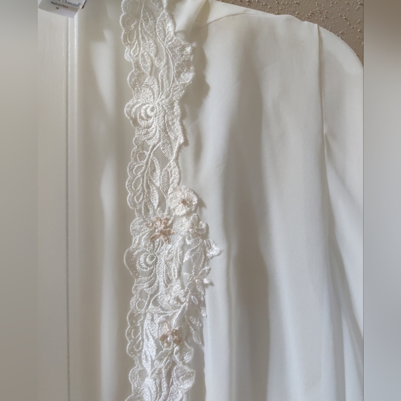Vintage Jonquil by Diane Samandi Romantic Lace Embroidered Robe M